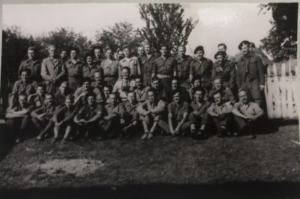 The officers of the British Military Mission Mihailović shortly before their evacuation at the end of May 1944. (IWM, London, photographic archive, Documents archive 12697)